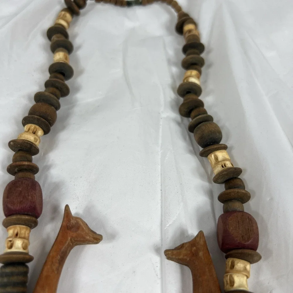 Vintage Hand Carved Wooden African Wildlife Animal Beaded Necklace‎